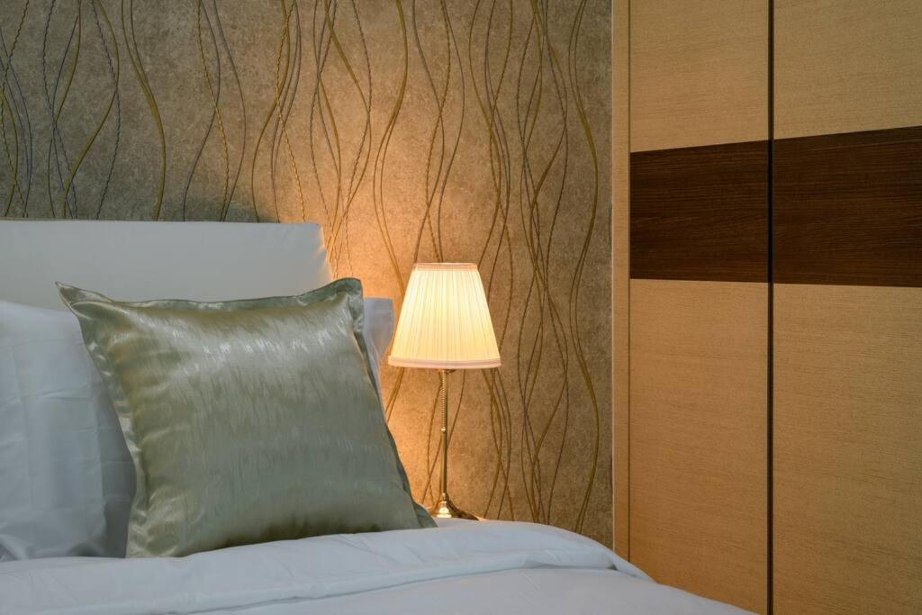 2R1B/Seaview Tropical /1~8Pax/Gurney Mansion One Leilighet George Town Eksteriør bilde